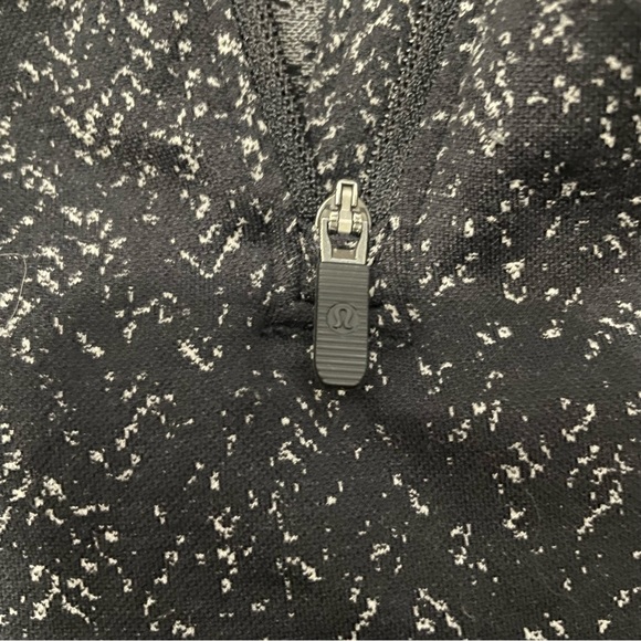 Lululemon zip up long sleeve - Picture 4 of 4